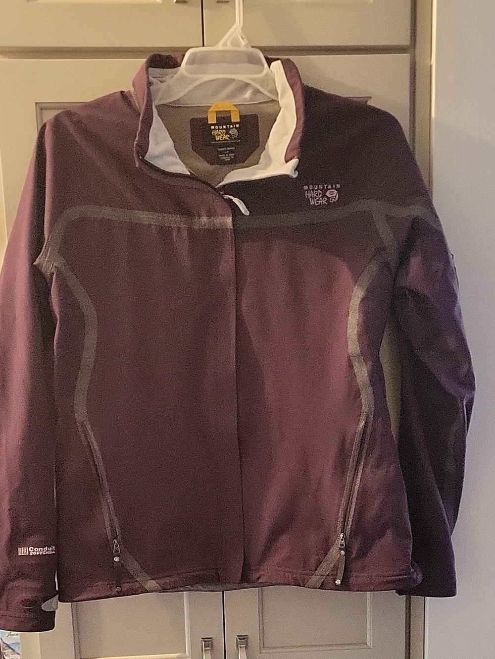 Mountain Hardwear Women's Plum Conduit Softshell Jacket